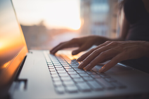 30 Side Hustles Perfect for College Students