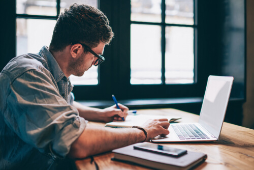 30 Side Hustles Perfect for College Students